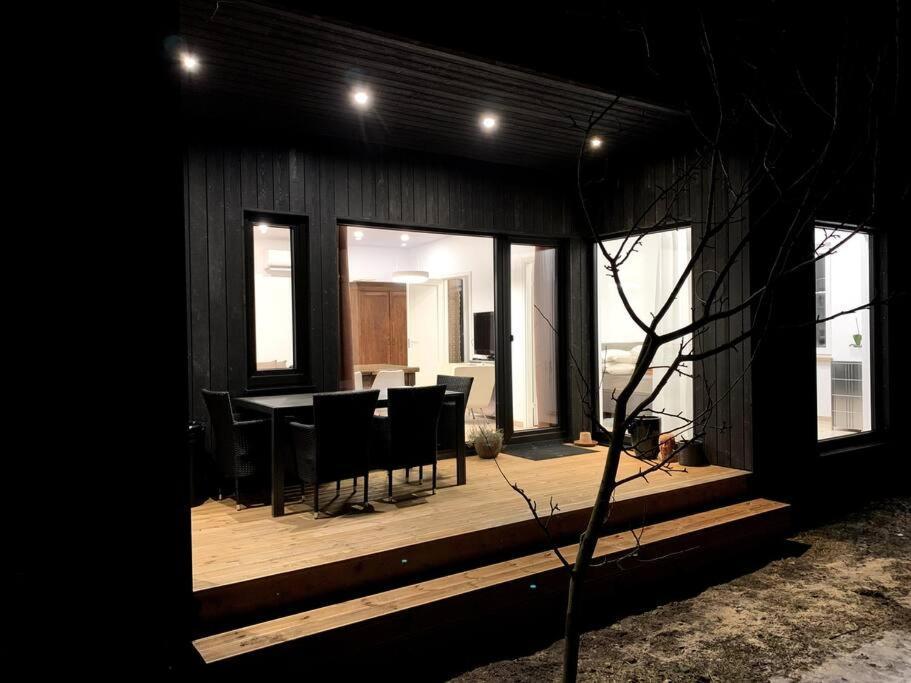 Small Cozy 3-Room House With Terrace & Large Garden Ilmandu Exteriör bild